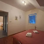 شقة Na Skalce