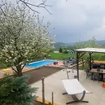 شقة Na Skalce