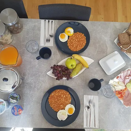 Na Skalce Apartment *